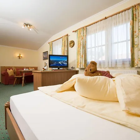 San Antonio Hotel 4*